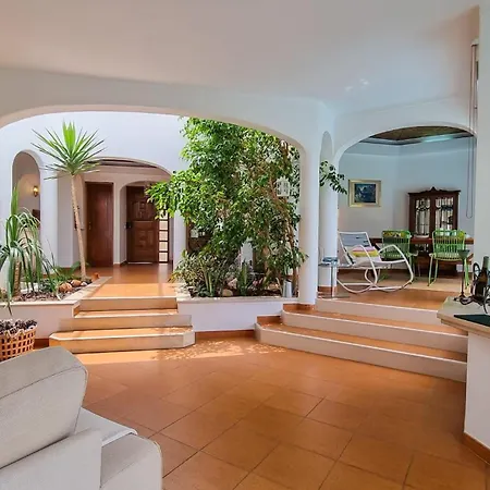 Maria - Private Pool & Golf Course View